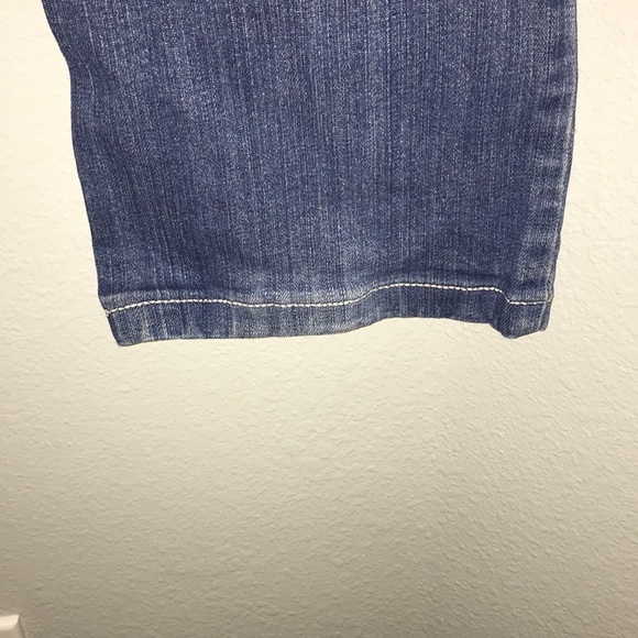 Grace in LA Jeans - Picture 3 of 7